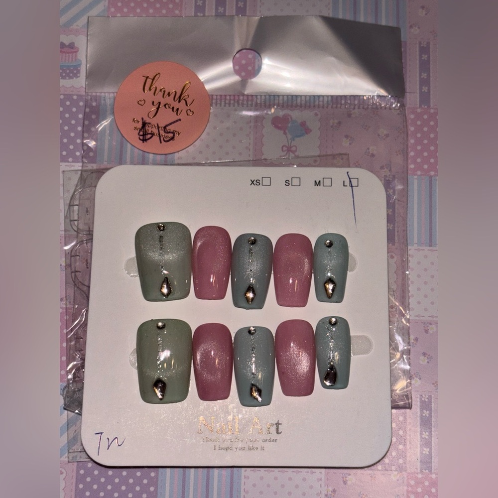 Pastel Dreamhouse press-on nails sz L - Picture 5 of 5